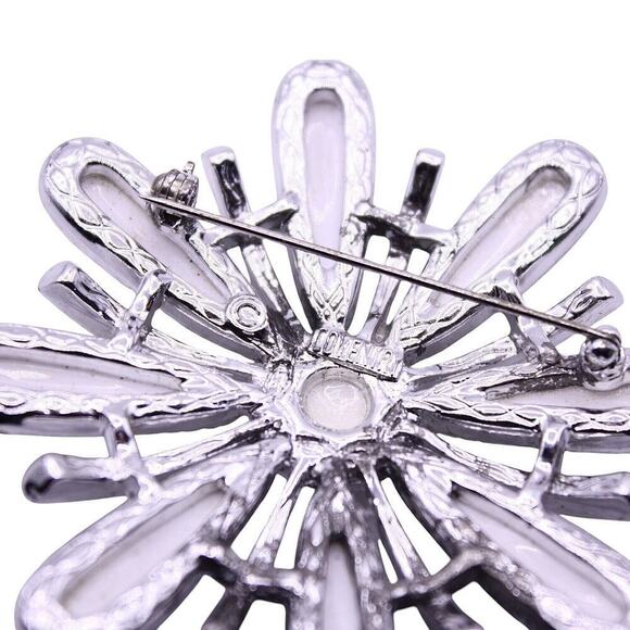 Vintage Sarah Coventry Pin Brooch Daisy Flower White Silver 3" Across - Hey Viv - Picture 3 of 4